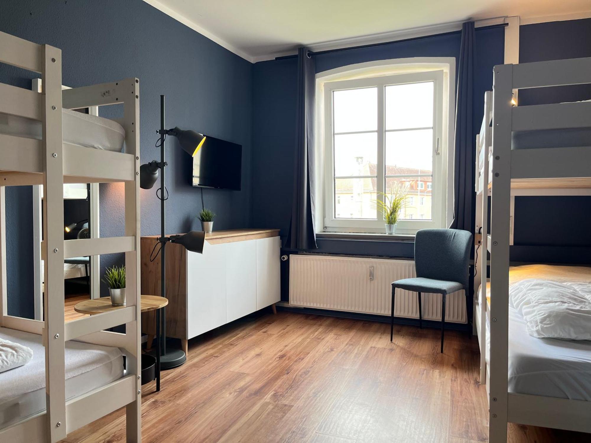 Blue Doors Hostel Ktv Росток Экстерьер фото